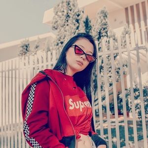 Meet your Posher, Misaki